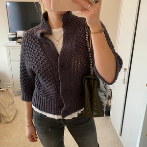 Kofta - Kortärmad kofta i storlek 34/36! Så så så snyyyygg