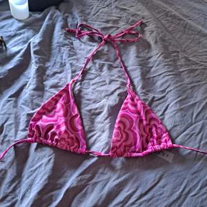 Rosa Mönstrad triangel formad bikini topp 💕 från shein