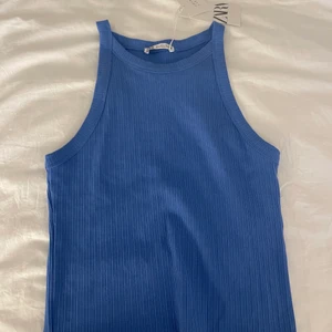 Blått linne - Zara linne aldrig använt, köptes för 89kr så säljer för 25kr, prislapp kvar