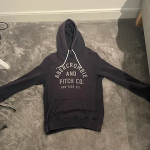 Abercrombie hoodie - Hoodie storlek XS men passar som en S
