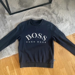 Boss - Nyskick  Stl S  Äkta 