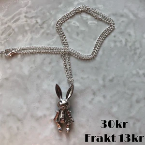 Bunny necklace - Handgjort kedjehalsband med kanin berlock 🌸 BILLIGASTE GRATIS VID KÖP AV 3 SMYCKEN ELLER FLER 🌸 betalning via swish, frakt 13kr