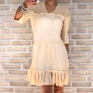 Klänning  - Säljer denna superfina klänning från Pinko, nypris över 2000kr⭐️ fraktar för 44kr eller mötas i Fridhemsplan 👼