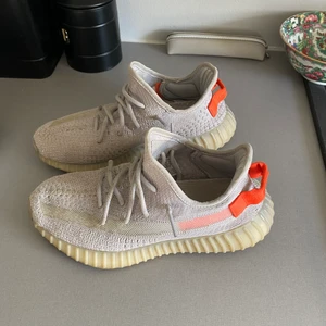 Yeezys  - Size 40 2/3 Cond 6/10