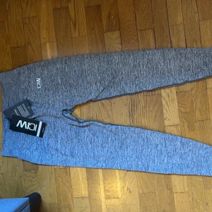 ICIW gråa tights  - Ett par oanvända träningstights från ICIW 