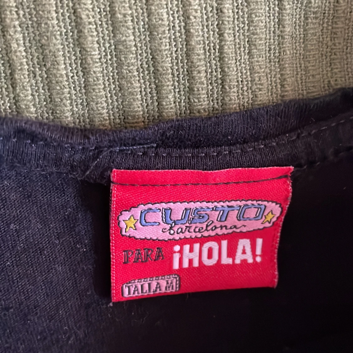 Audrey wears custo - 90