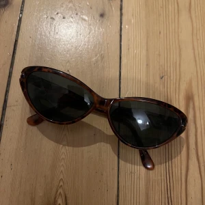 Solglasögon - Vintage Solglasögon 