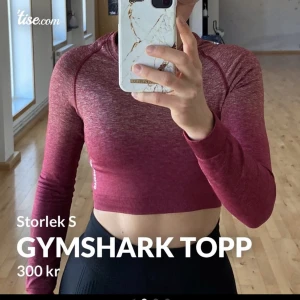 Gymshark topp - Rosa röd, tjockt material