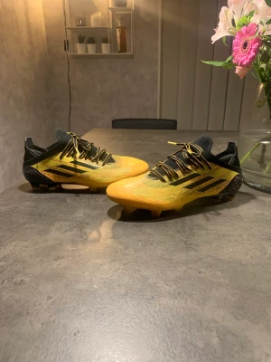 Messi speedflow - Adidas speedflow Messi .1 Storlek 40 2/3 Pris 700  Frakt 66kr