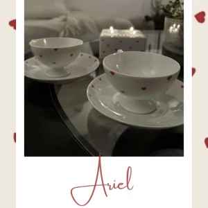 Collection Ariel set - Här är ett set från vår röda kollektion ”Ariel” som är en av våra kärleksfulla och handmålade porslins produkter❤️ 