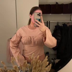 Topp - Denna fina rosa toppen är nu till salu då jag aldrig använder den