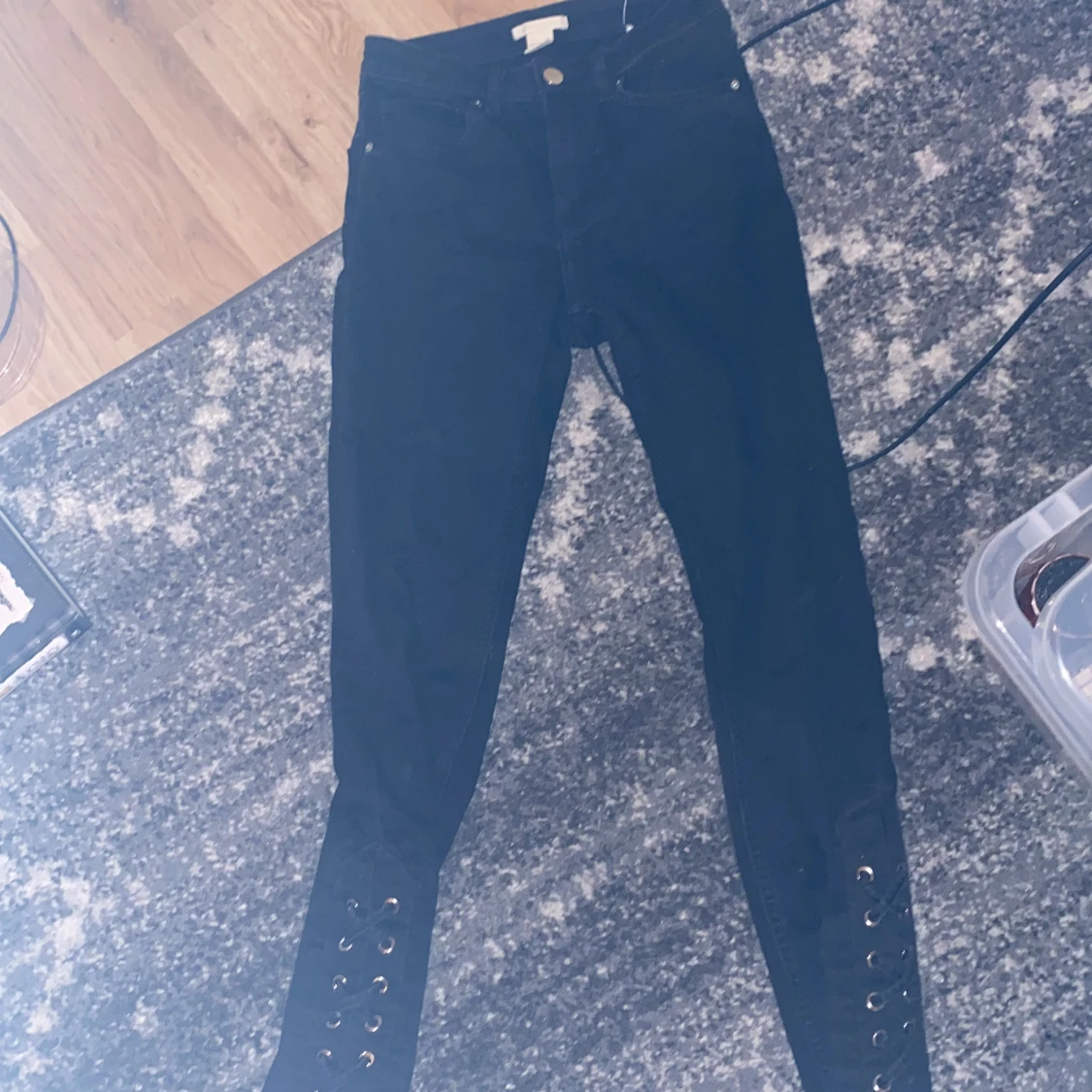 Militärbyxor,linne,svarta byxor. - 91