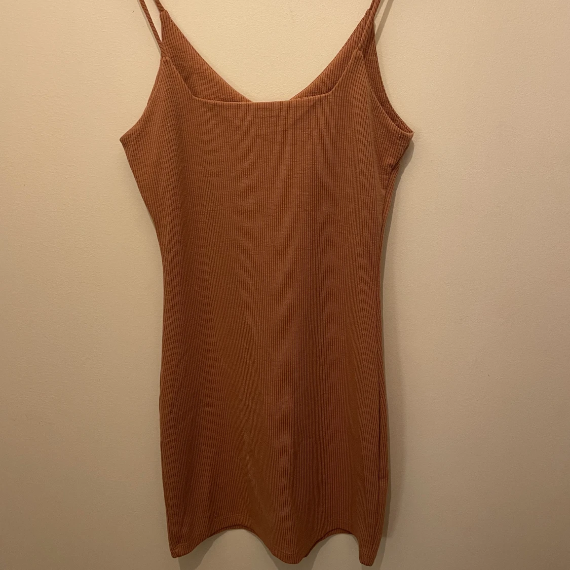 Ribbad klänning  - 90