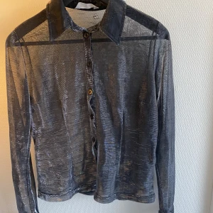 Glittertopp  - Så fin glittertopp! Köpt på humana! Har ett litet hål i nacken, går enkelt att laga🤗