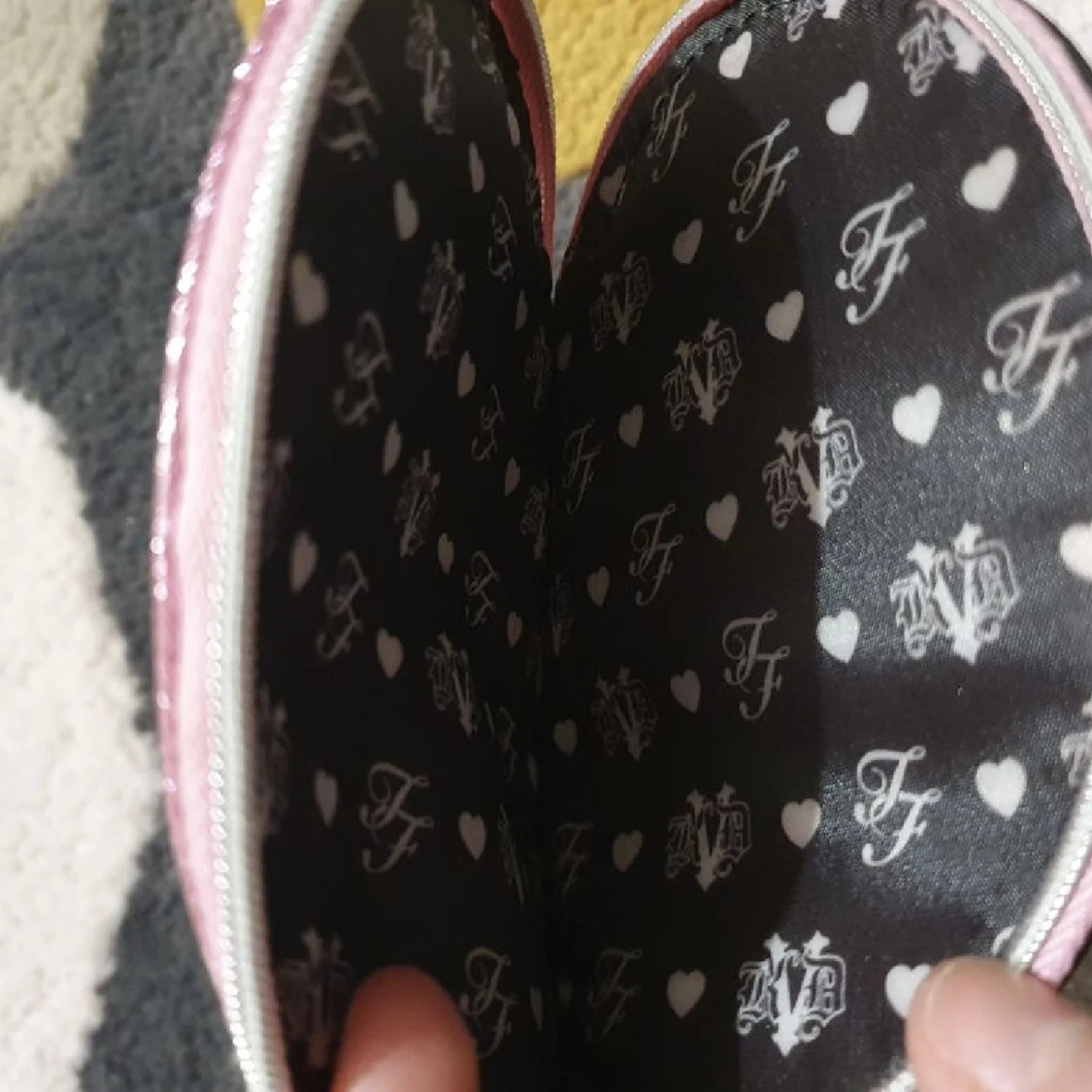 Too faced necessär  - 91