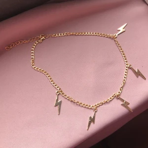 Bilxt halsband  - Köpt från tise ❤️