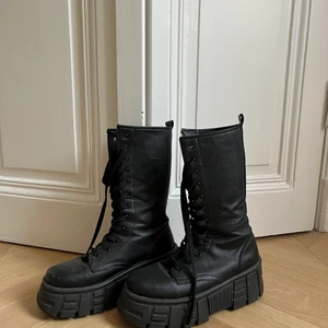 Boots - Chunky boots