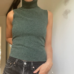 Ärmlös polo - Superfin färg som passar till allt.