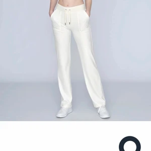 Juicy couture  - Säljer mina juicy då jag inte andvänt dem alls mycket, fint skick