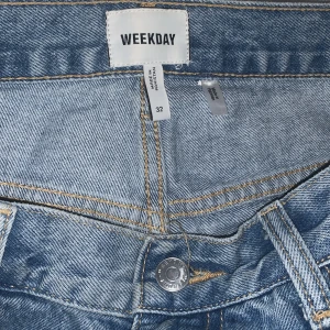 Weekday jeans - Helt nya, använt en gång och de var för oversized för mig. Nypris: 600kr