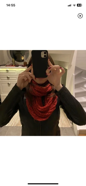 Halsduk - En snygg halsduk 🧣som passar väldigt bra till vintern/våren☺️ 3 FÖR 2 PÅ ALLT I MIN PROFIL!!