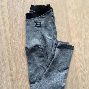 Träningsbyxor  - Better Bodies. Storlek XS. 