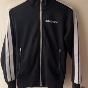 Palm angels - Säljer den för den inte passar mig 