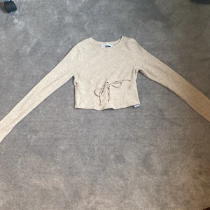 Topp - Kollar intresset för denna superfina topp från Bershka som jag inte riktigt använder längre