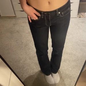 Second hand jeans  - Raka lågmidjade 👖