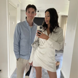 Studentklänning  - SLUTSÅLD PÅ ZARA 🌸Jag är en S/M för referens och 175cm