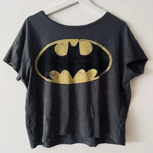Batman T-shirt  - Kort i modellen 