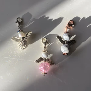 Änglar - 20kr/st eller alla 3 för 40kr☺️ jag står för frakten 