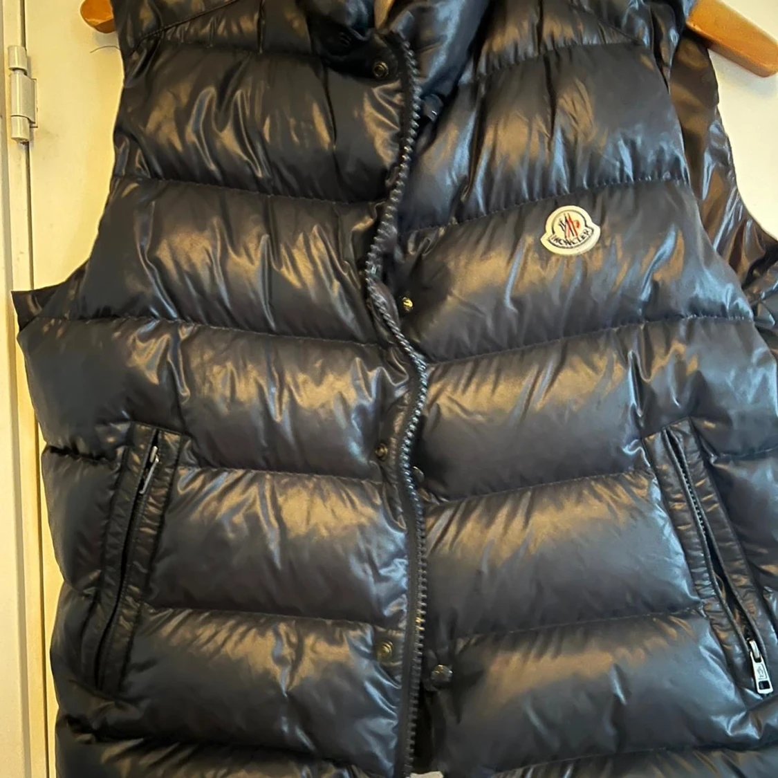 Moncler väst.  - 90