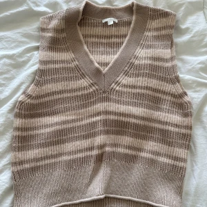 COS väst - Enbart testad. 