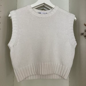 179 - kortärmad stickad tröja från zara