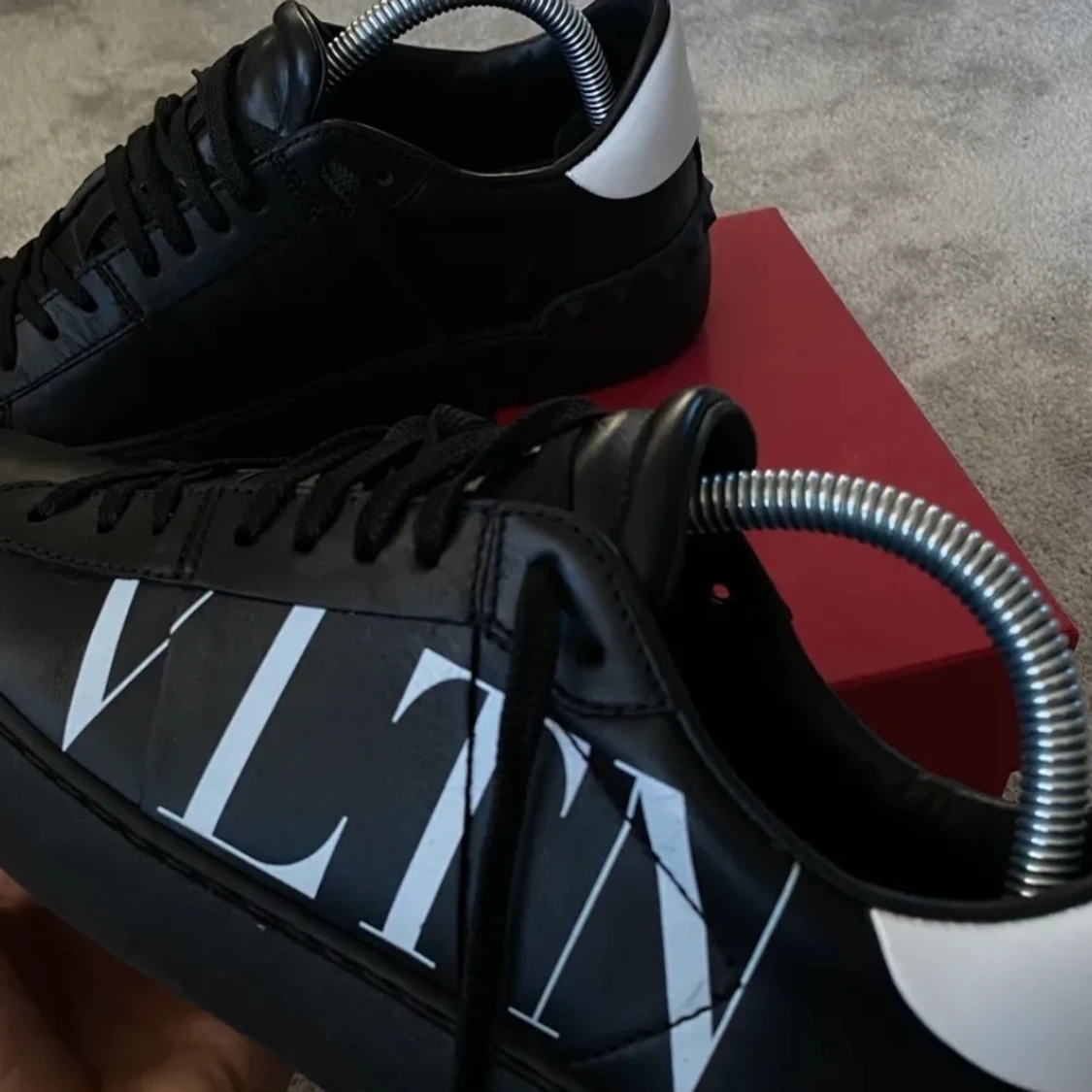 Valentin skor kom med bud!!