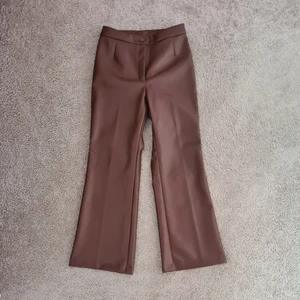 Brun/röda skinbyxor - Skinnbyxor från Monki☆ 