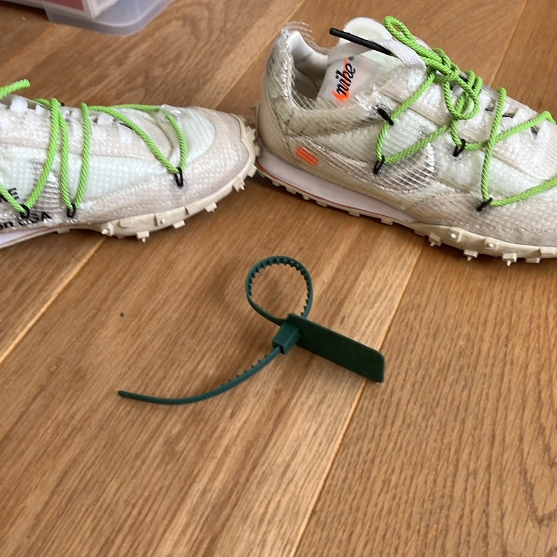 Off white waffle racers strl 38,5