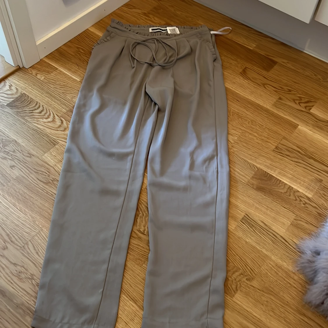 Kostym byxor hög i midja storlek S