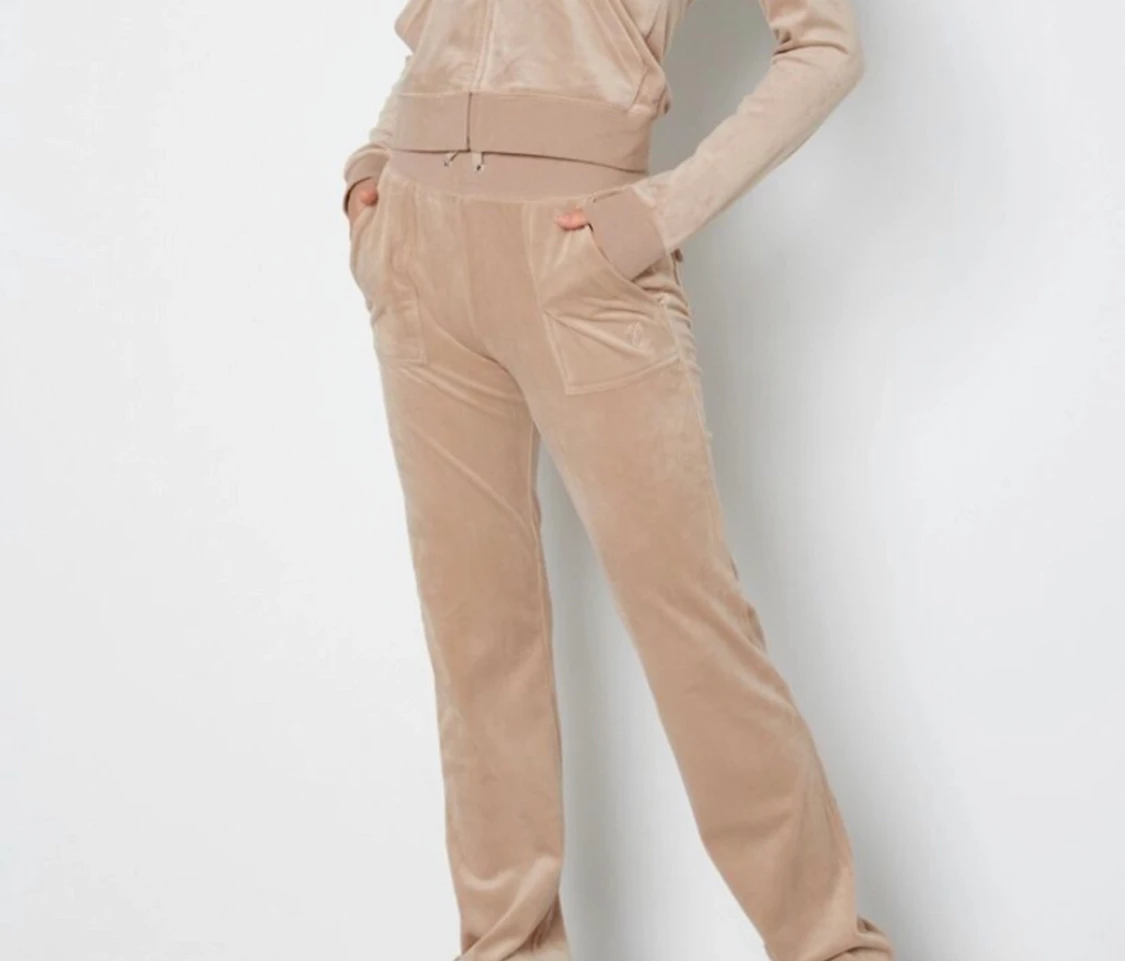 Hoodie och juicy sökes