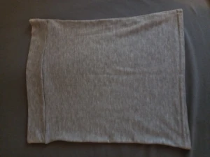 Tubtopp - En jätte fin tubtopp! Står inget märke eller storlek på men det ser ut som att den passar S eller M. I ny skick