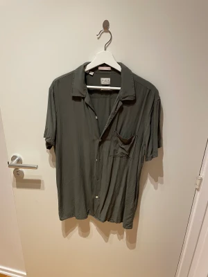 Skjorta - Kortärmad skjorta relaxed fit 