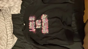 Tröja - Har half den i några månader men bara använt 2 gånger. 