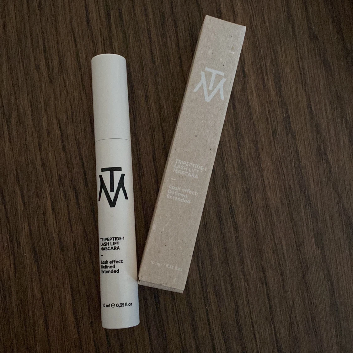 Make the make mascara