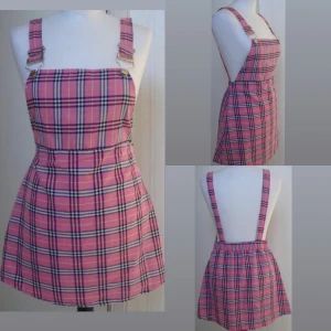 Kjol hängsle kawaii lolita - storlek S. mycket bra skick. har inte möjlighet att visa bild hur den sitter på. kan mötas i stockholm eller frakta 🎀