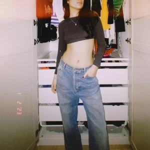 Jeans - Jeans i storlek S /M. Jeansen är i nytt skick