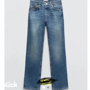 Zara midrise jeans  - Säljer dessa zara midrise jeans då dem är för små! Dem är i strlk 38 men sitter mer som en 36/34! Jättebra skick, lånade bilder 
