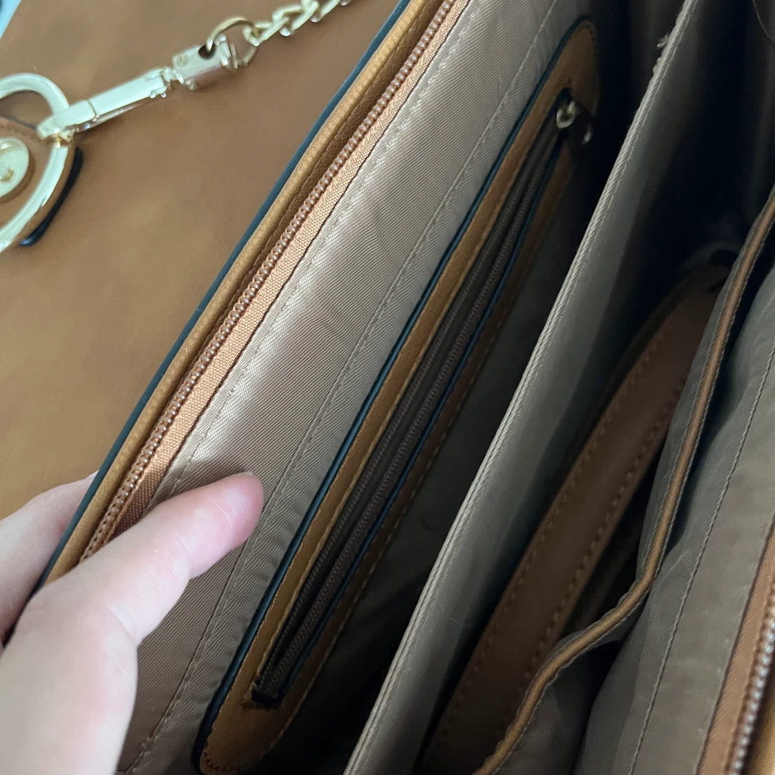 Väska i äkta skinn  - 91