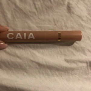 Caia volym mascara  - Hej! Säljer denna superfina volume mascara ifrån caia. Inte använt den alls. Köpte för 225 kr men säljer för 120 kr❤️