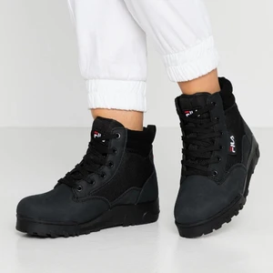 Fila GRUNGE II MID - Använda endast fåtal gånger så nyskick, köpt i våras men är för stora för mig.  Storlek 37, inköpta för 1100 och impregnerat vid köpet. Perfekta höstskor! (andra bilden vill inte bli rätt 🤣)